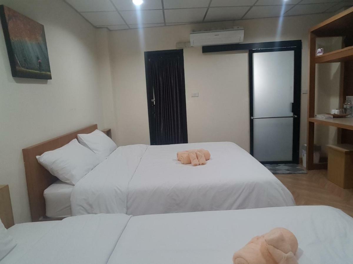 Double D Rooms & Cafe Bangkok Eksteriør billede